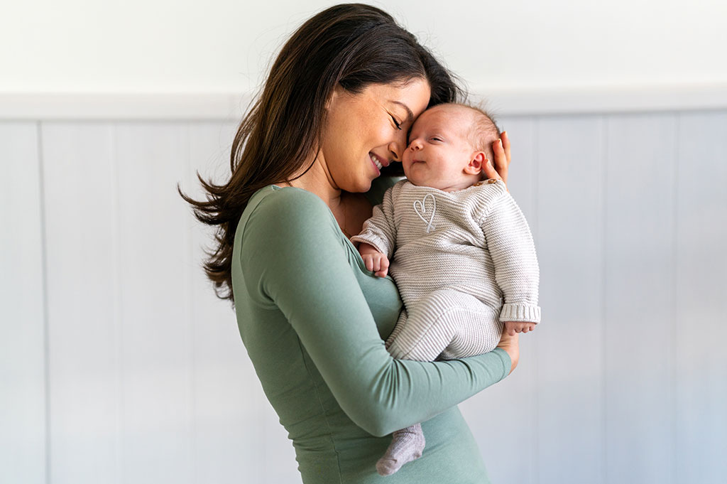 imi Klinik | Kinderwunsch Frau und Baby